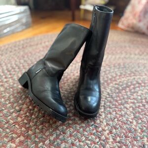 BLONDO Black Leather Boot